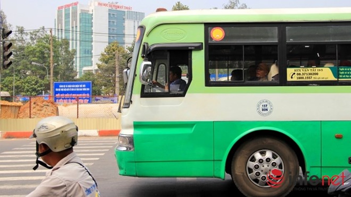 Nguoi Sai Gon co vuot den do, lan lan, bang ngang duong?-Hinh-9